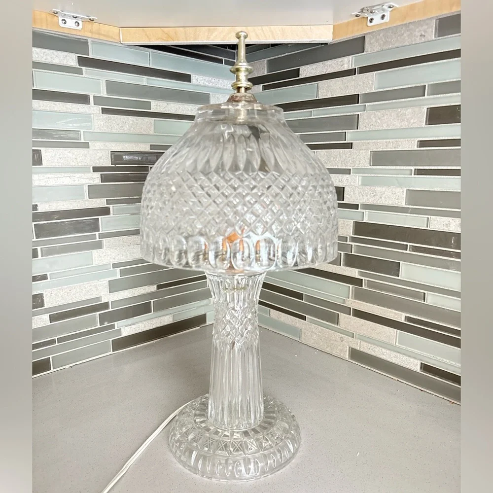 🏡 Vintage Crystal Table Lamp